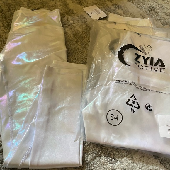 ZYIA unicorn leggings!! NEW SIZE 4 & 6/8 - Picture 2 of 8